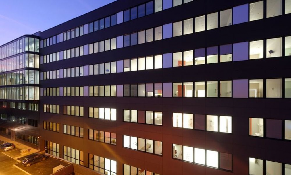 Pole Endocrinologie La Pitie Salpetriere Bouygues Batiment Ile De France Groupe Bouygues Construction